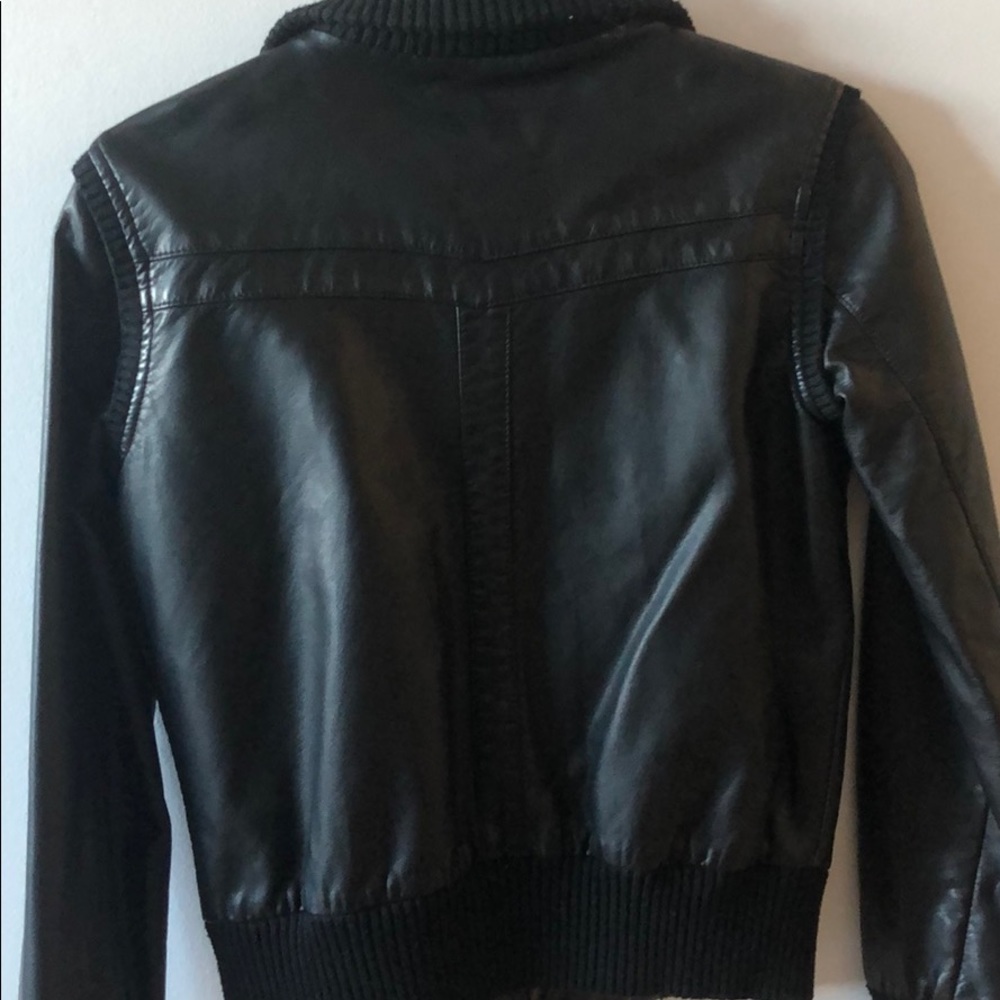 Leather jacket - Picture 3 of 3